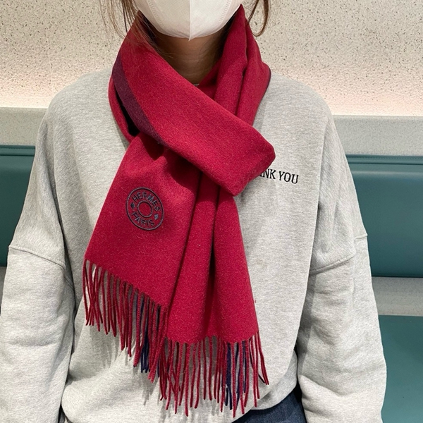 ブランドマフラー正面デザイン